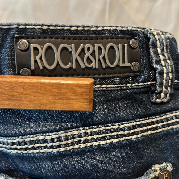 Rock & Roll Cowgirl Jeans - Picture 5 of 8
